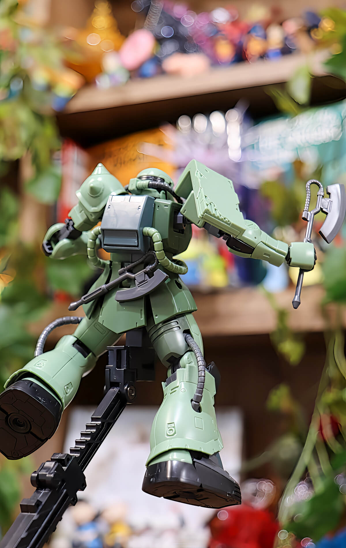 セール 登場から人気沸騰 ☆HG ドアン専用ザクを素組みレビュー! 剥がれた装甲に歴戦感 模型+プラモデル