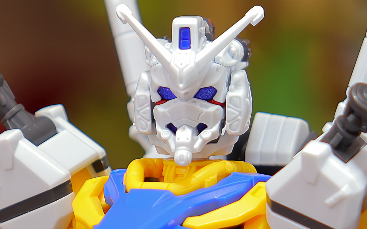 白いガンダムの顔