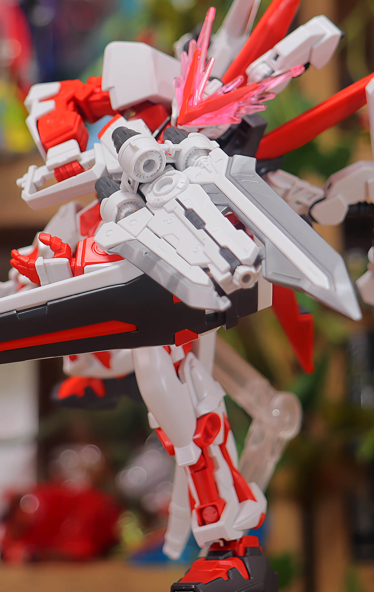 ビーム兵器や近接武器