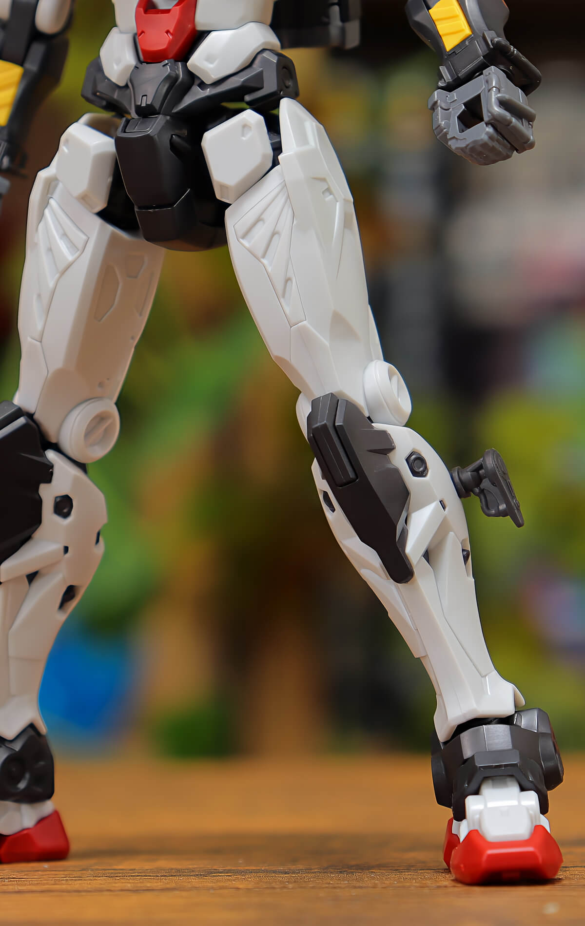 01ガンダムの脚